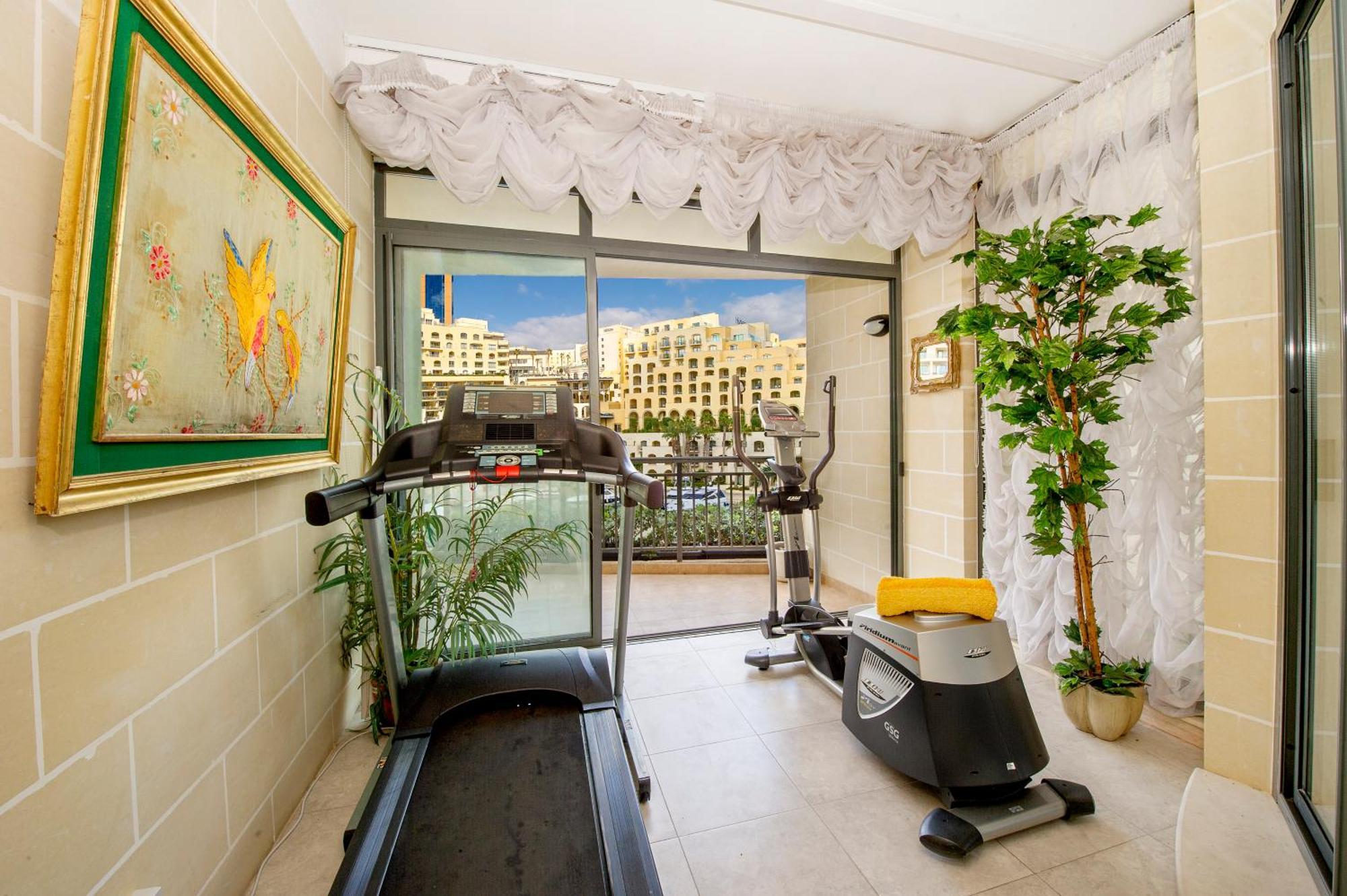Apartment St. Julians Portomaso Marina Antique